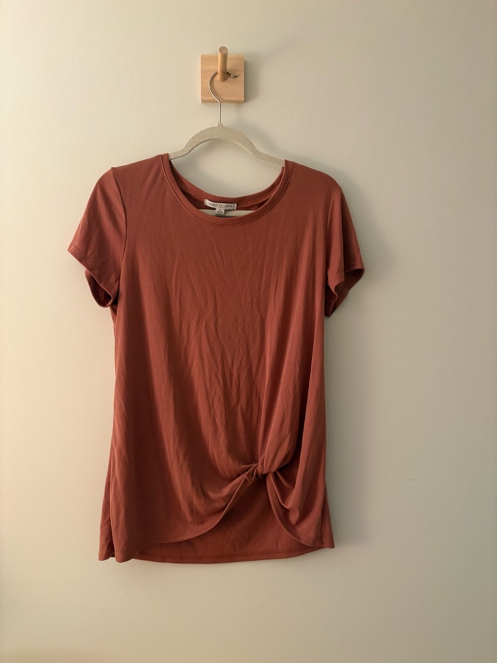Ribbed T-shirt with knot detail
